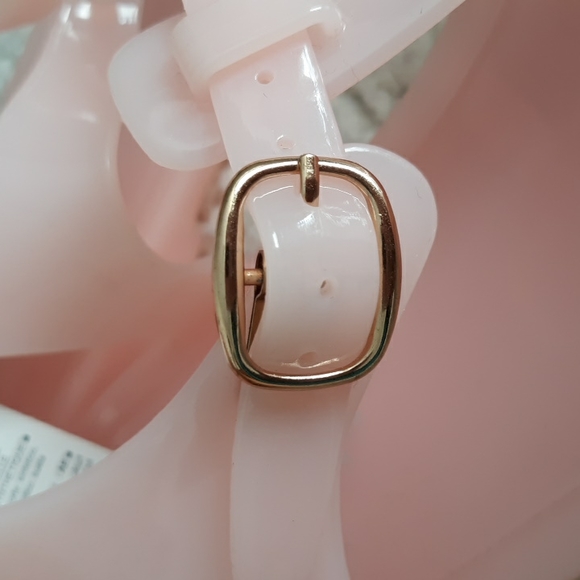 NWT Size 5 Dream Pink Jelly Cage Buckle Sandals - Picture 7 of 11